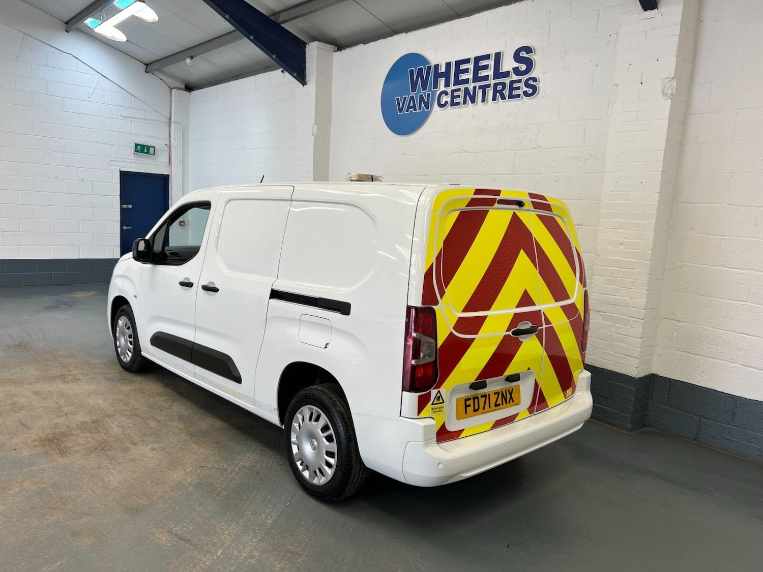 Used Vauxhall Combo 2022 for sale - 76869614: Photo 5