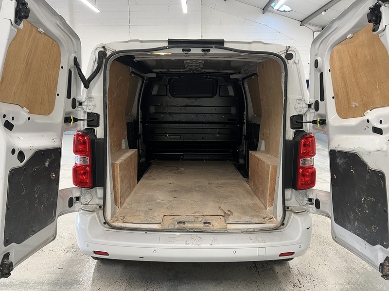 Used Vauxhall Vivaro 2023 for sale - 77735177: Photo 5