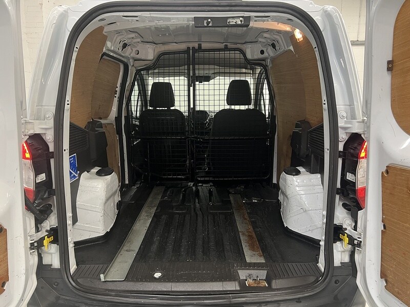Used Ford Transit Courier 2020 for sale - 77490664: Photo 30