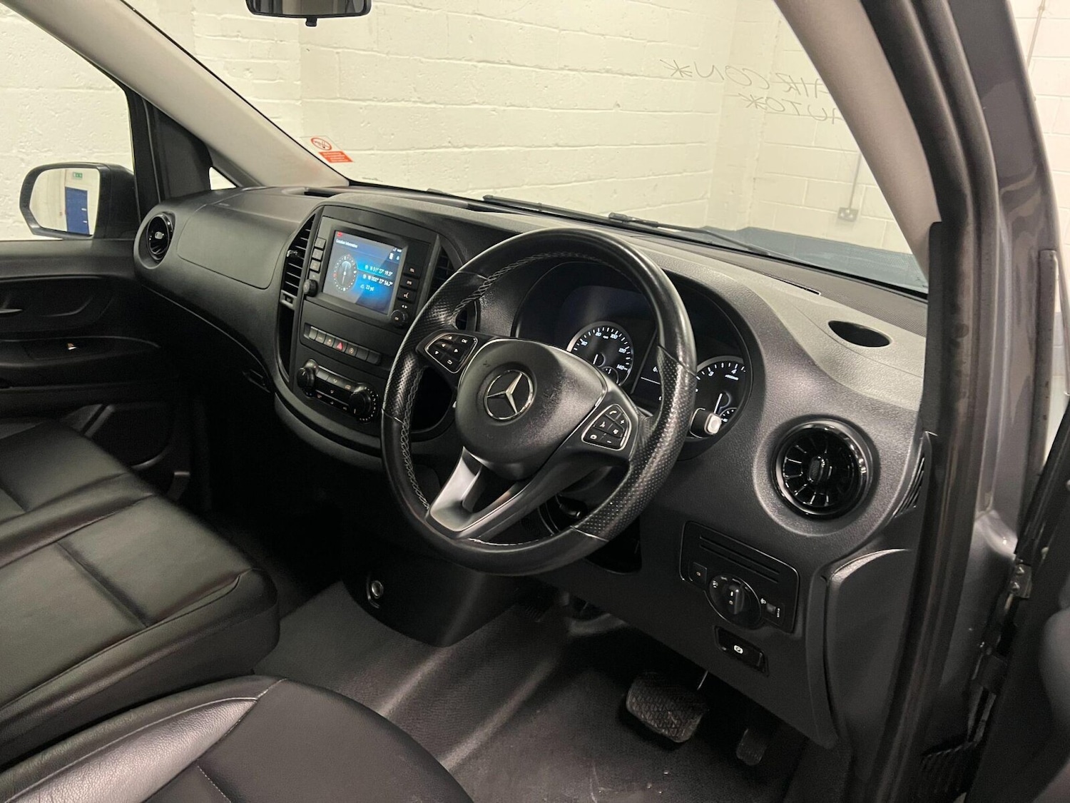 Used Mercedes-Benz Vito 2022 for sale - 76112420: Photo 11