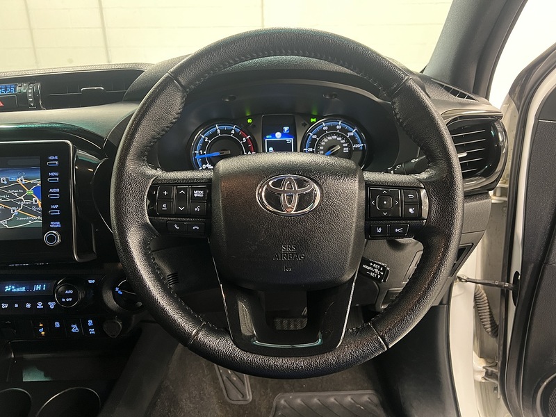 Used Toyota Hilux 2023 for sale - 77356886: Photo 17