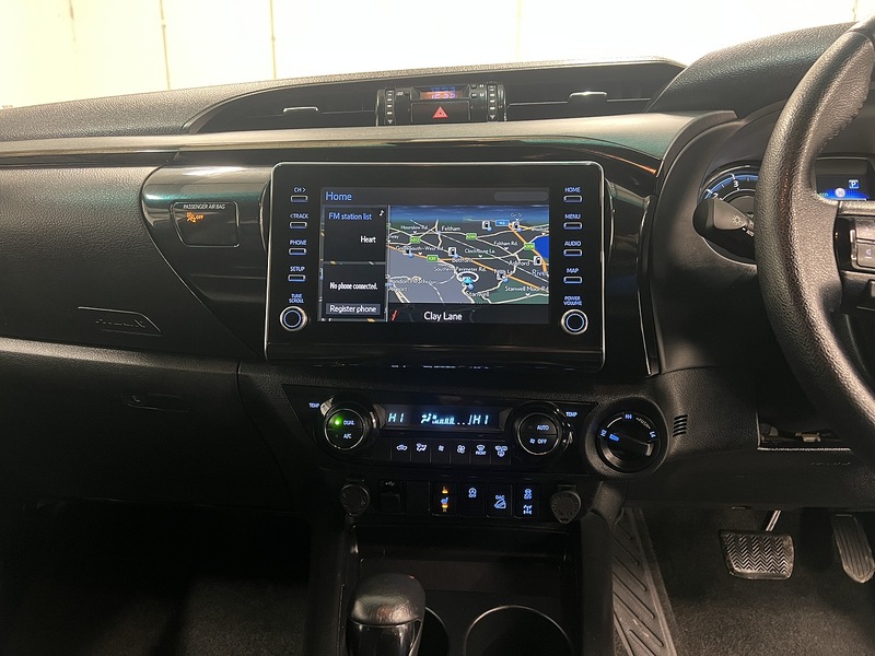 Used Toyota Hilux 2023 for sale - 77356886: Photo 18