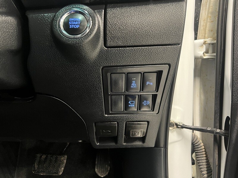 Used Toyota Hilux 2023 for sale - 77356886: Photo 19