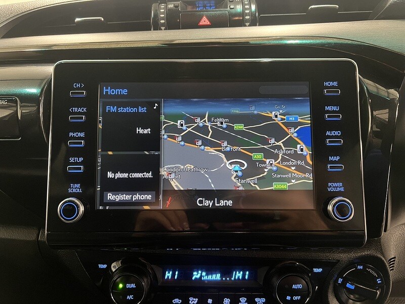 Used Toyota Hilux 2023 for sale - 77356886: Photo 24