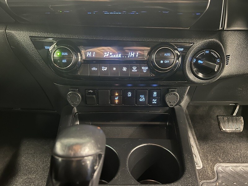 Used Toyota Hilux 2023 for sale - 77356886: Photo 28