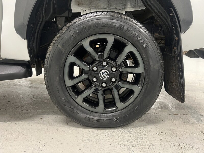 Used Toyota Hilux 2023 for sale - 77356886: Photo 44