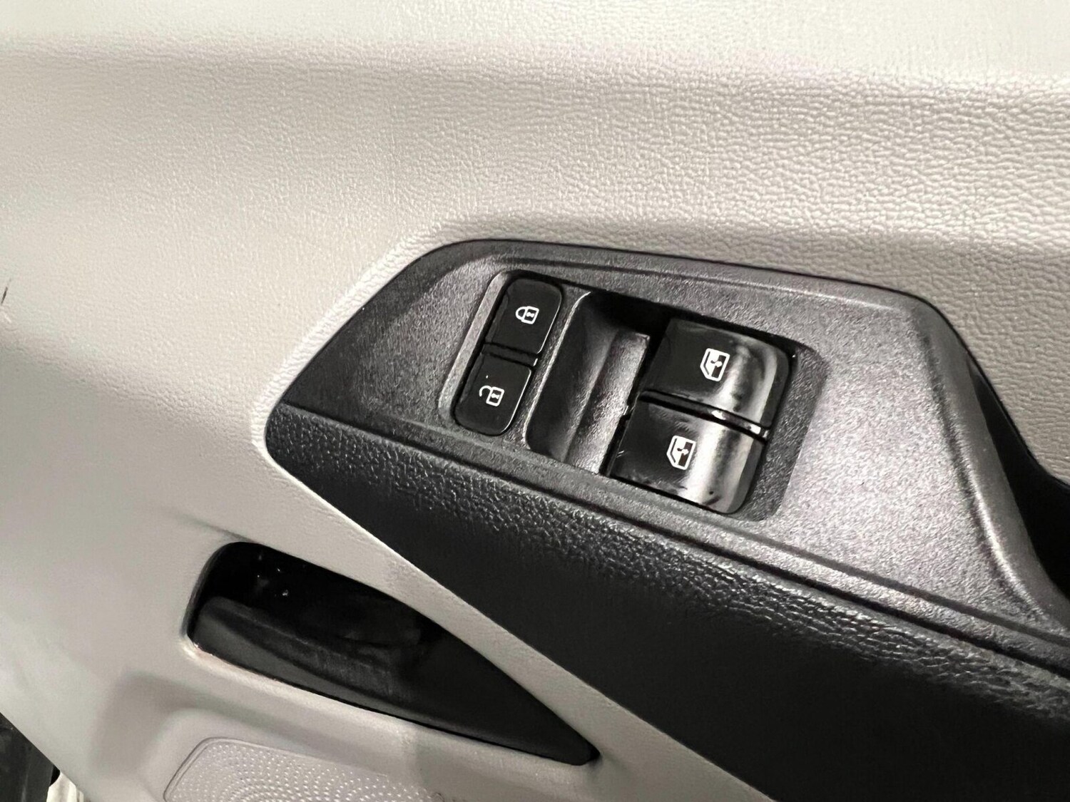 Used Maxus Deliver 9 2022 for sale - 76302444: Photo 12