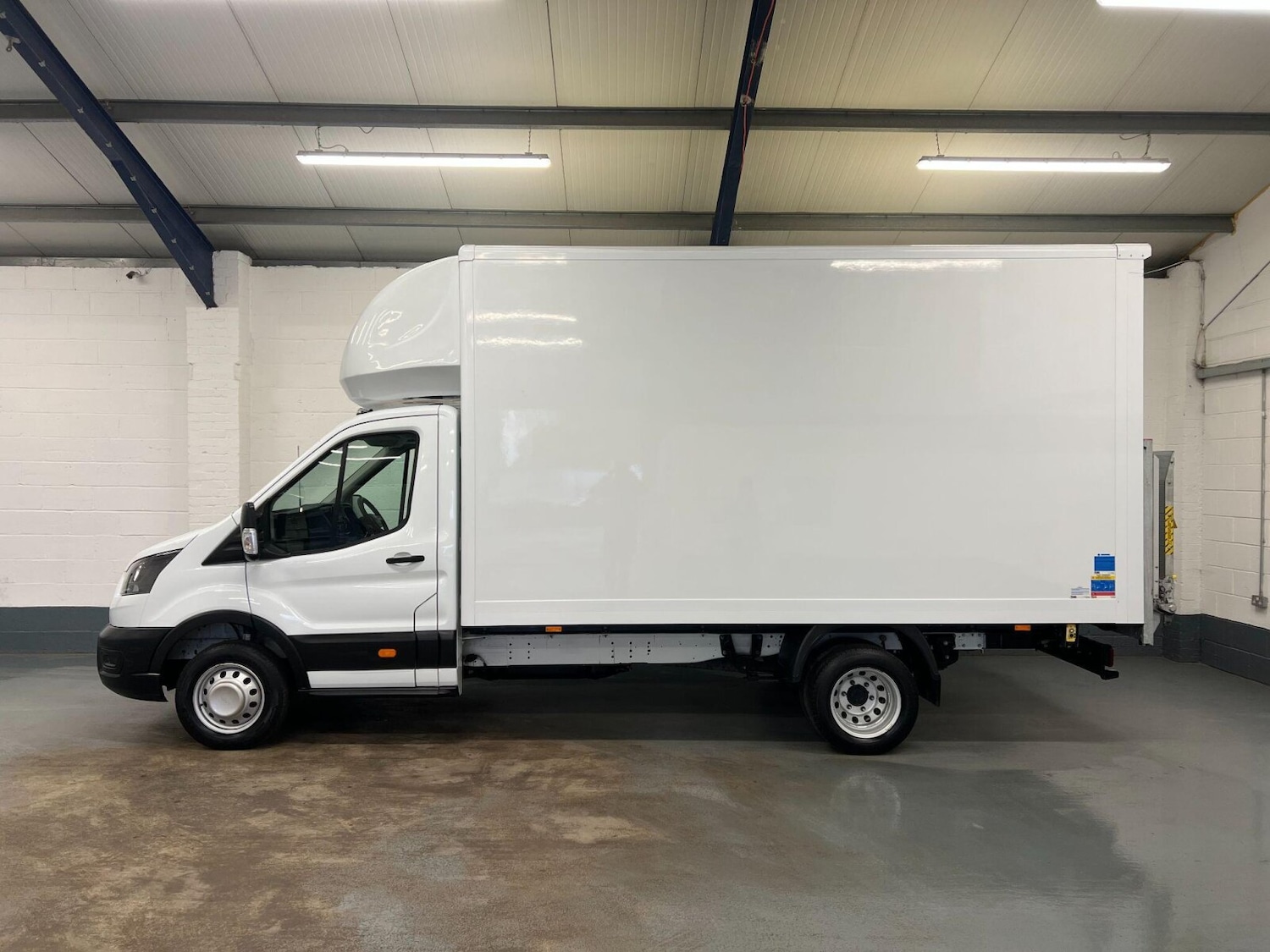 Used Ford Transit 2023 for sale - 76870903: Photo 2