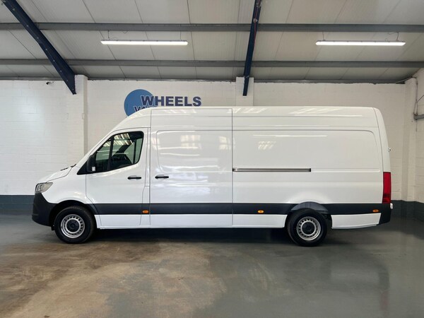 Used Mercedes-Benz Sprinter 2023 for sale - 75569681: Photo 2