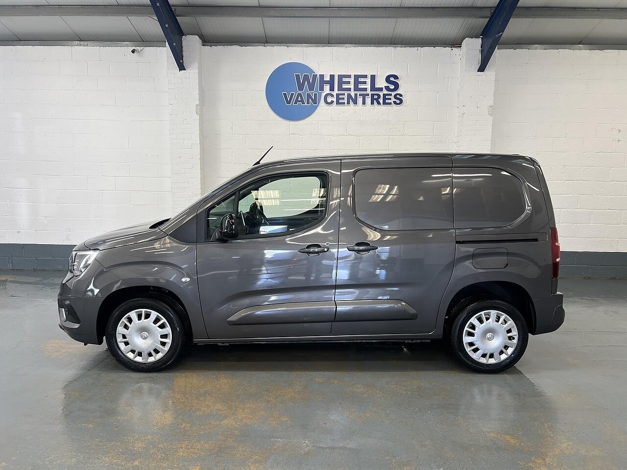 Used Vauxhall Combo 2024 for sale - 76875027: Photo 2