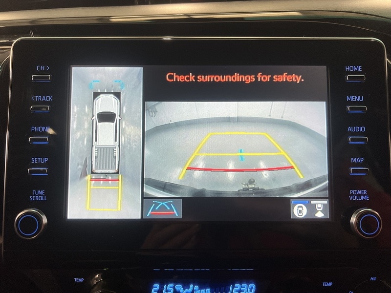 Used Toyota Hilux 2023 for sale - 77250842: Photo 11