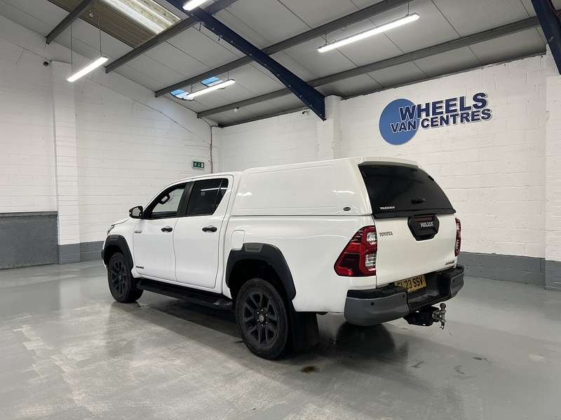 Used Toyota Hilux 2023 for sale - 77250842: Photo 2