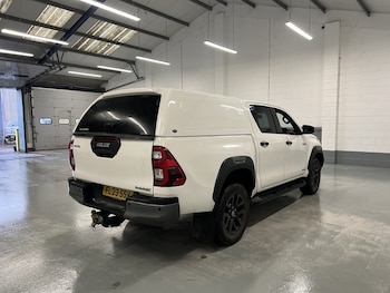 Used Toyota Hilux 2023 for sale - 77250842: Photo