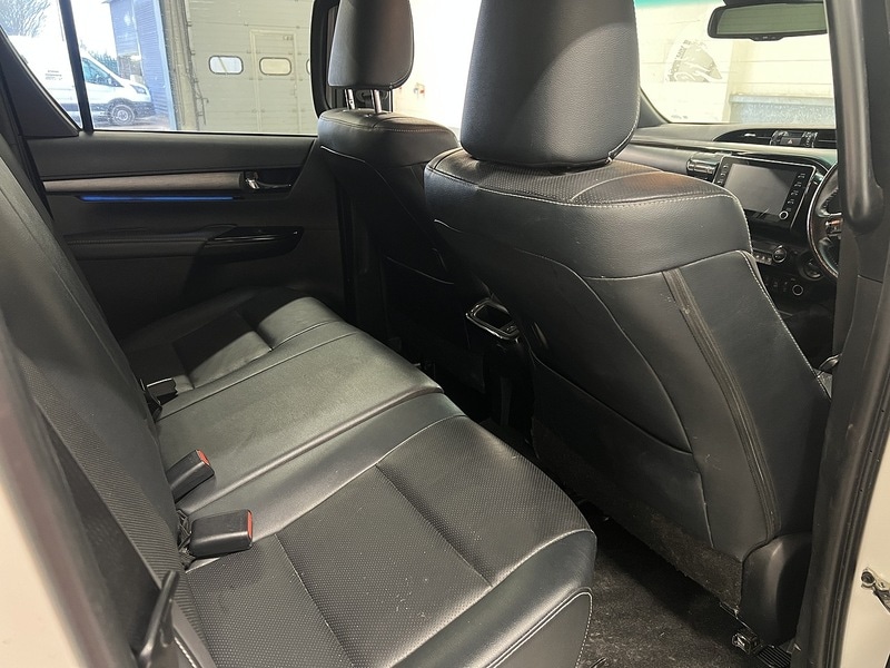 Used Toyota Hilux 2023 for sale - 77250842: Photo 6