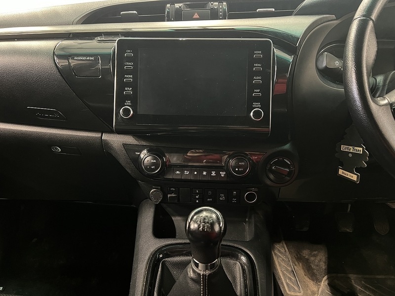 Used Toyota Hilux 2023 for sale - 77250842: Photo 9