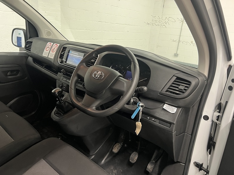 Used Toyota ProAce 2024 for sale - 77643351: Photo 11