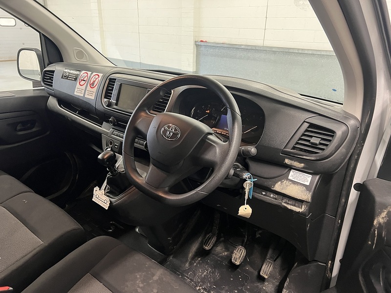 Used Toyota ProAce 2024 for sale - 77643351: Photo 6
