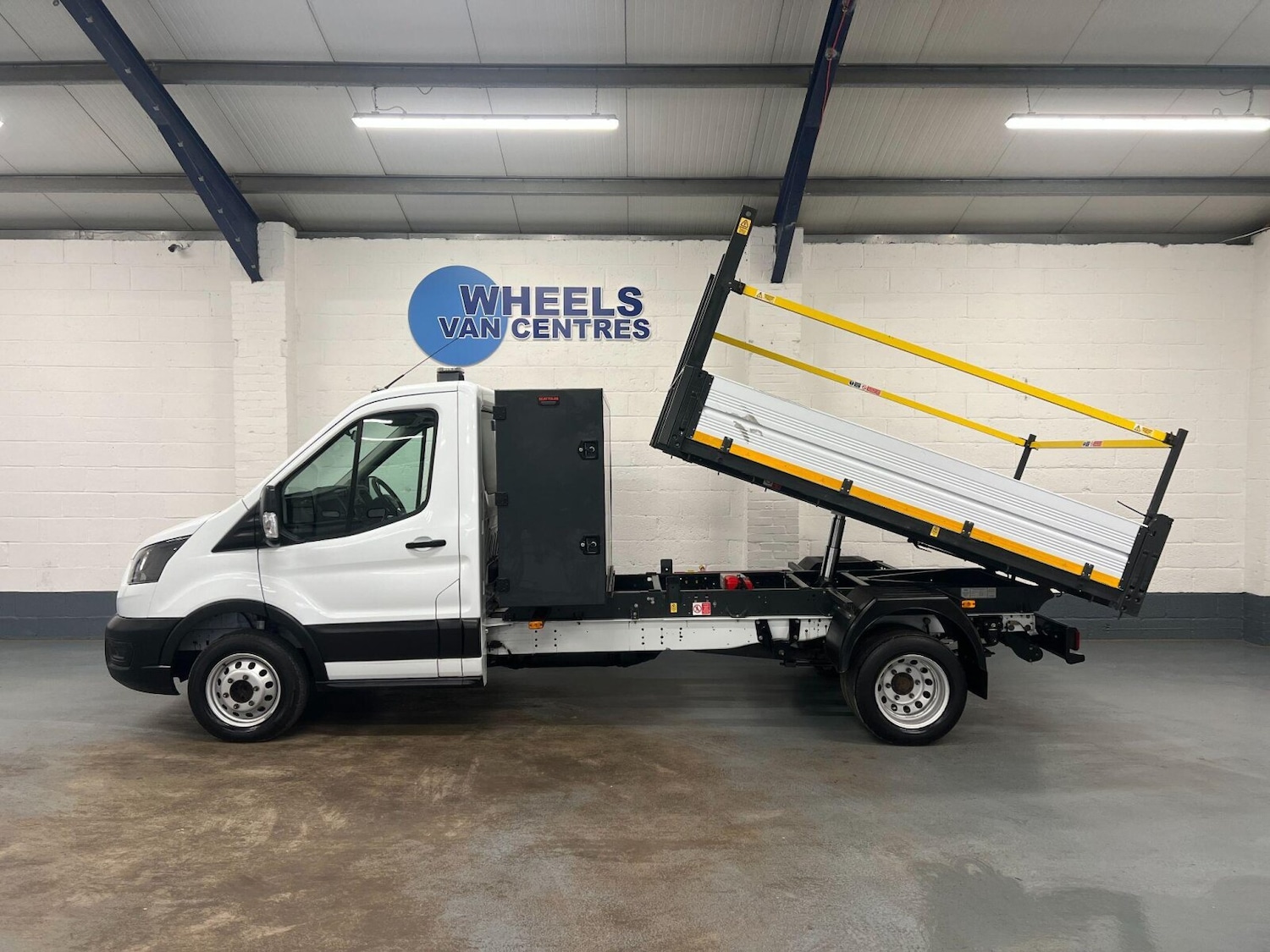 Used Ford Transit 2023 for sale - 76312408: Photo 2