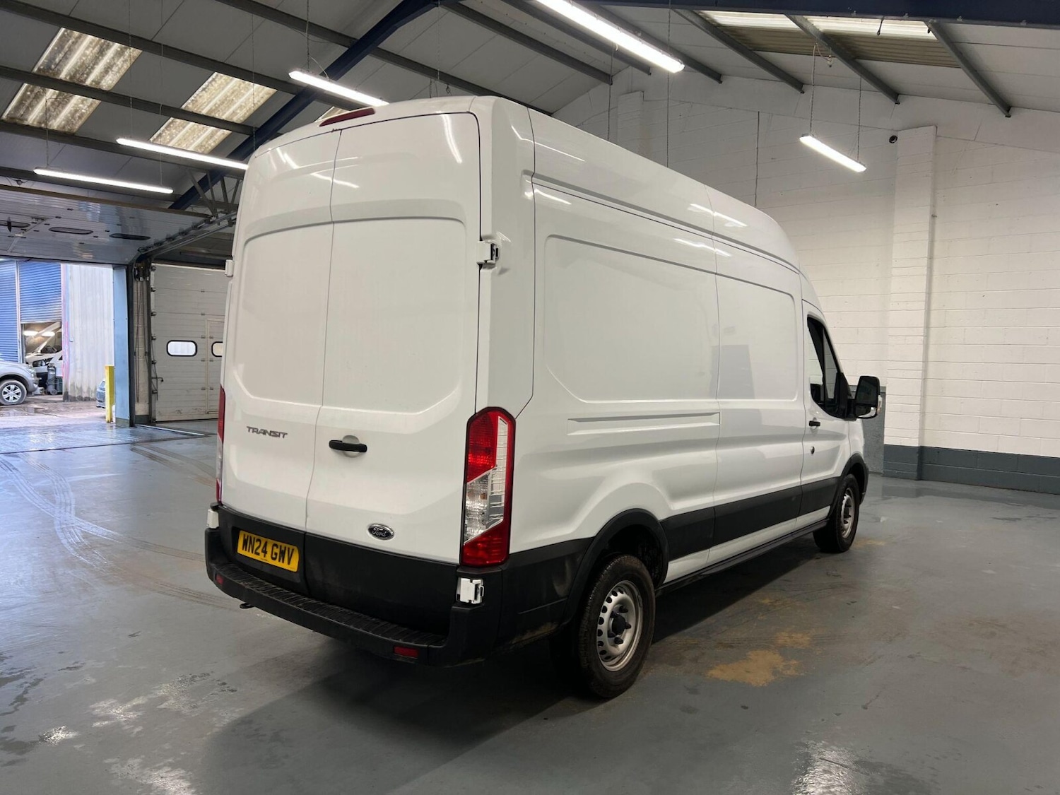 Used Ford Transit 2024 for sale - 76872223: Photo 3