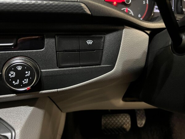 Used Volkswagen Transporter Shuttle 2021 for sale - 76265576: Photo 15