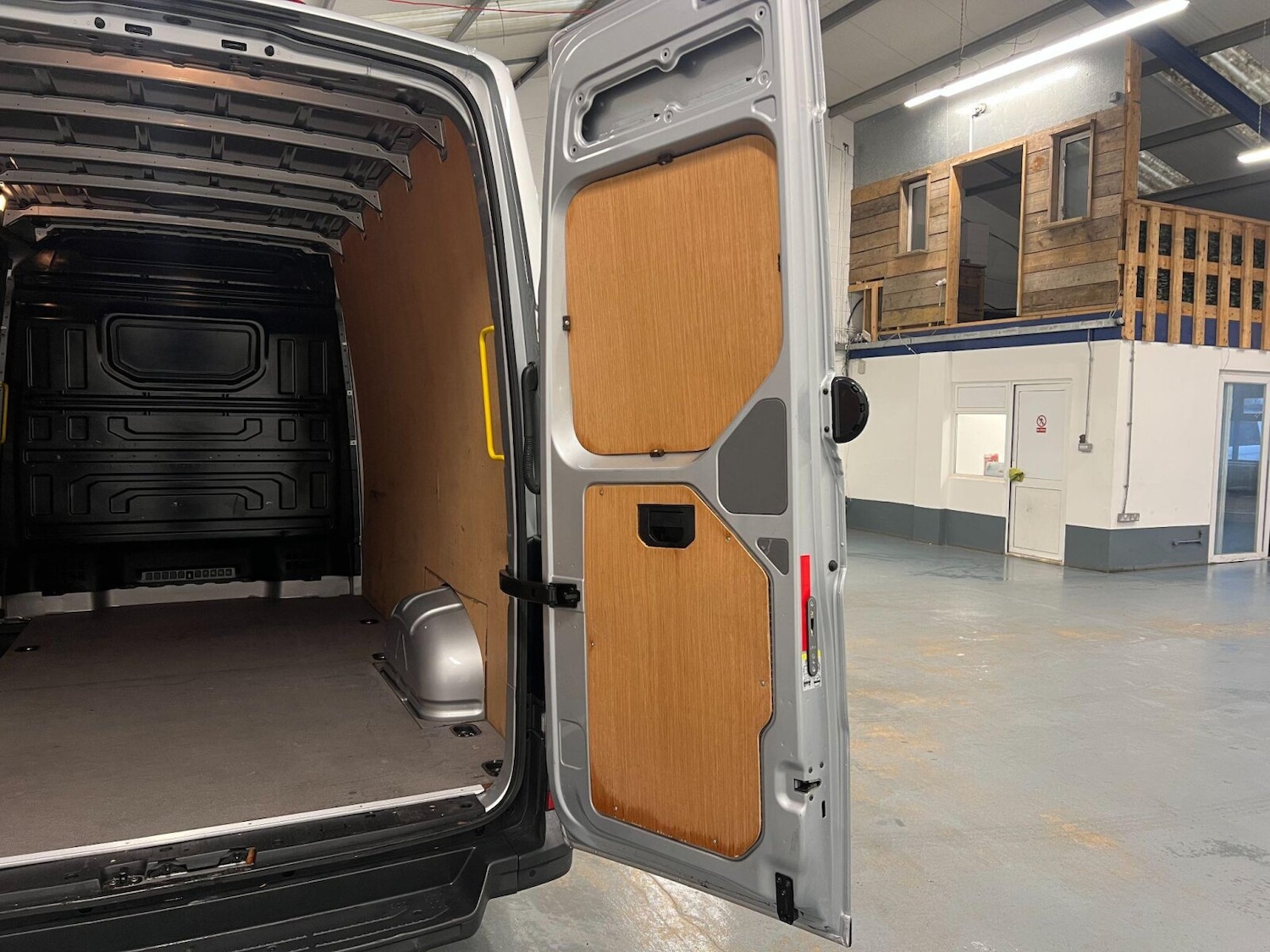 Used Volkswagen Crafter 2023 for sale - 76614998: Photo 28