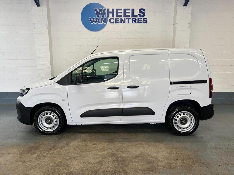 Used Vauxhall Combo 2024 for sale - 76904315: Photo 2