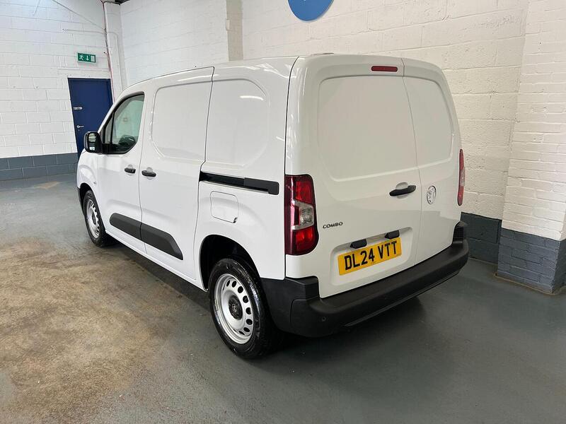 Used Vauxhall Combo 2024 for sale - 76904315: Photo 5