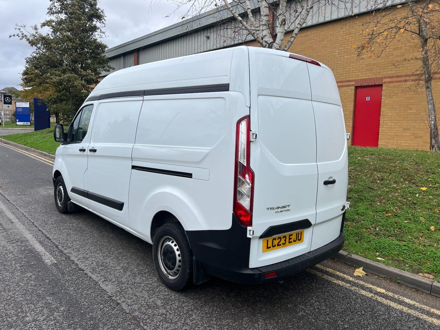 Used Ford Transit Custom 2023 for sale - 76479890: Photo 2