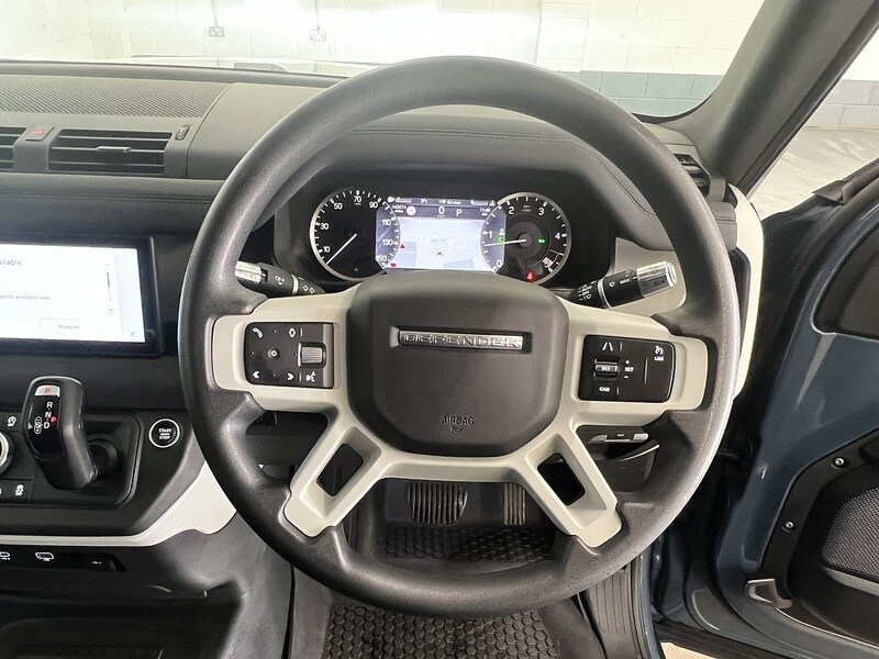 Used Land Rover Defender 90 2021 for sale - 76932171: Photo 17