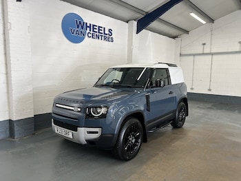 Used Land Rover Defender 90 2021 for sale - 76932171: Photo