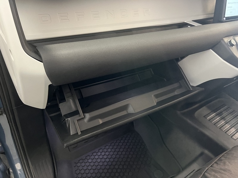 Used Land Rover Defender 90 2021 for sale - 76932171: Photo 33