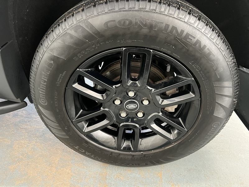 Used Land Rover Defender 90 2021 for sale - 76932171: Photo 37