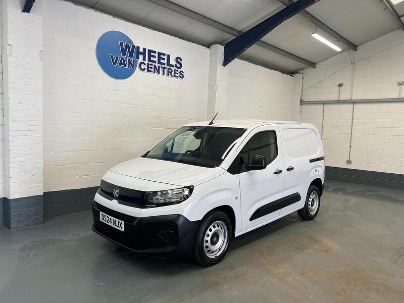 Used Vauxhall Combo 2024 for sale - 76904310: Photo 1