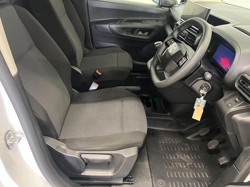 Used Vauxhall Combo 2024 for sale - 76904310: Photo 10