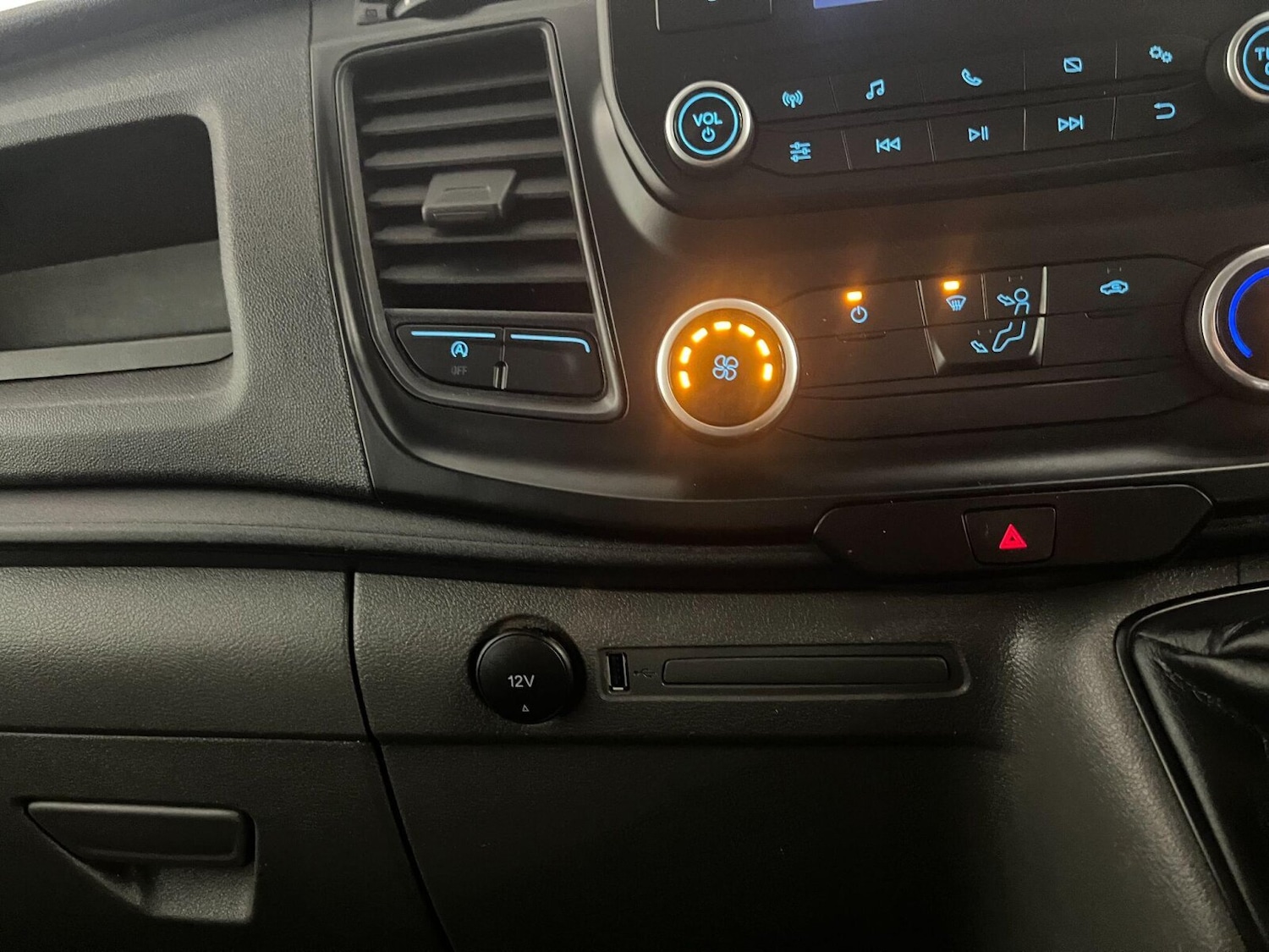 Used Ford Transit 2022 for sale - 76758002: Photo 23