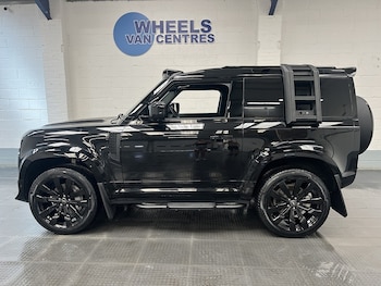 Used Land Rover Defender 2025 for sale - 79436452: Photo