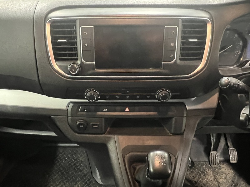 Used Vauxhall Vivaro for sale - 77180749: Photo 8