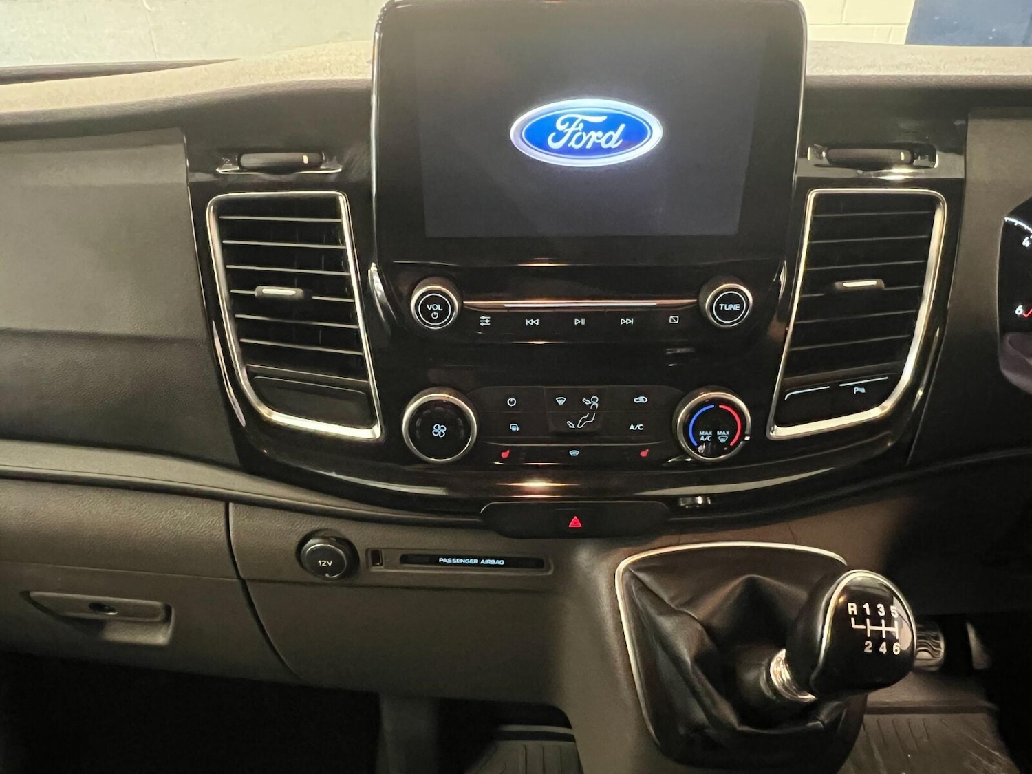 Used Ford Transit Custom 2018 for sale - 76552386: Photo 8