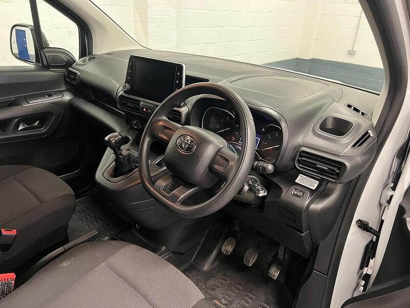 Used Toyota ProAce 2023 for sale - 76903886: Photo 14