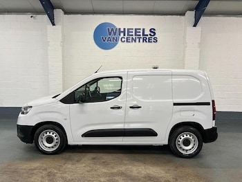 Used Toyota ProAce 2023 for sale - 76903886: Photo