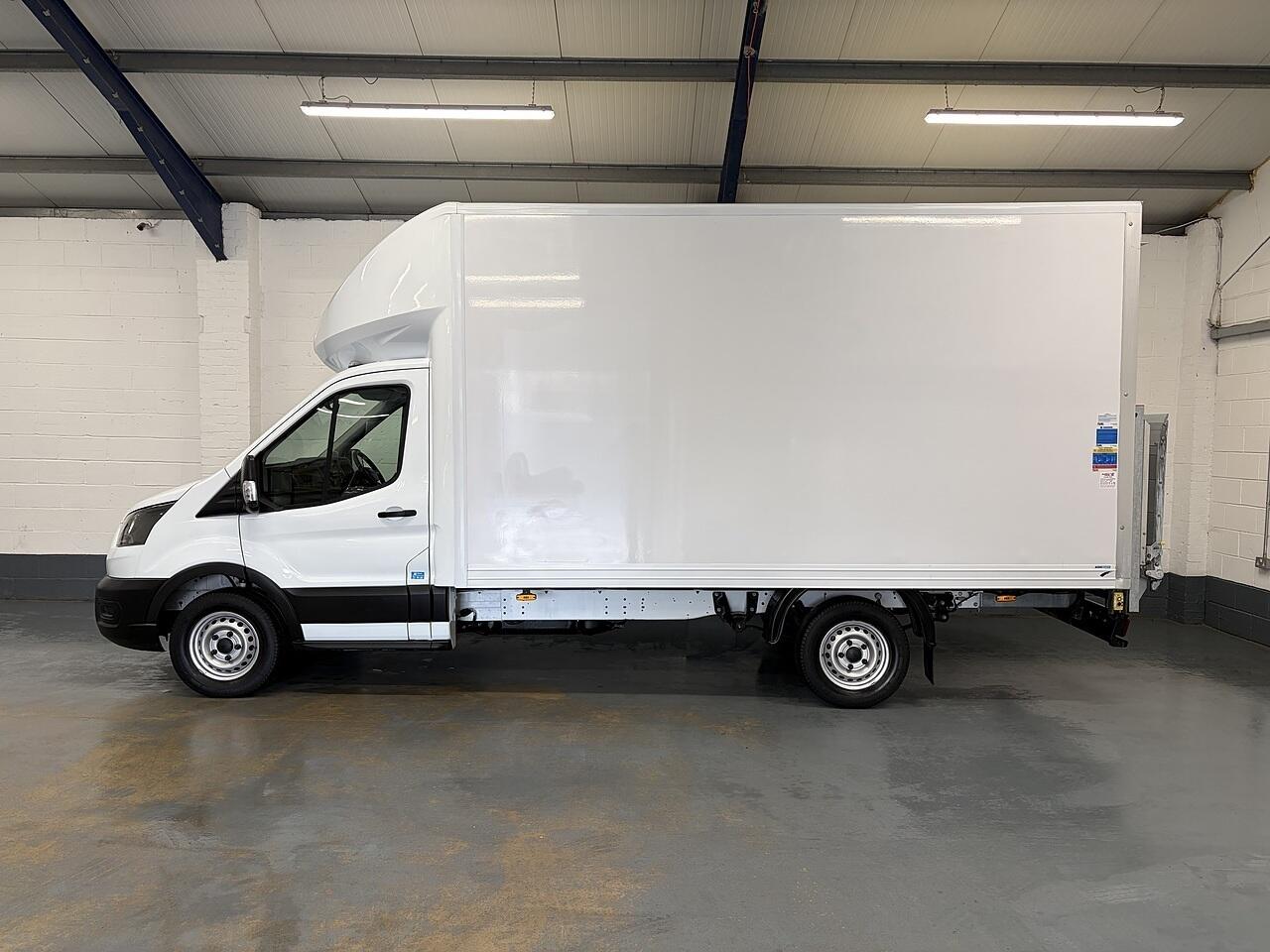 Used Ford Transit 2023 for sale - 76874170: Photo 2