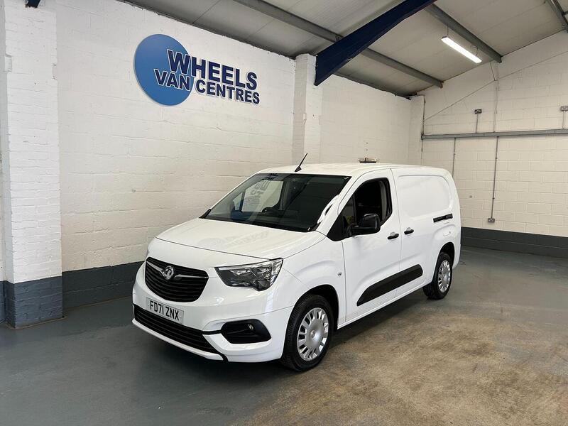 Used Vauxhall Combo 2022 for sale - 76904281: Photo 1