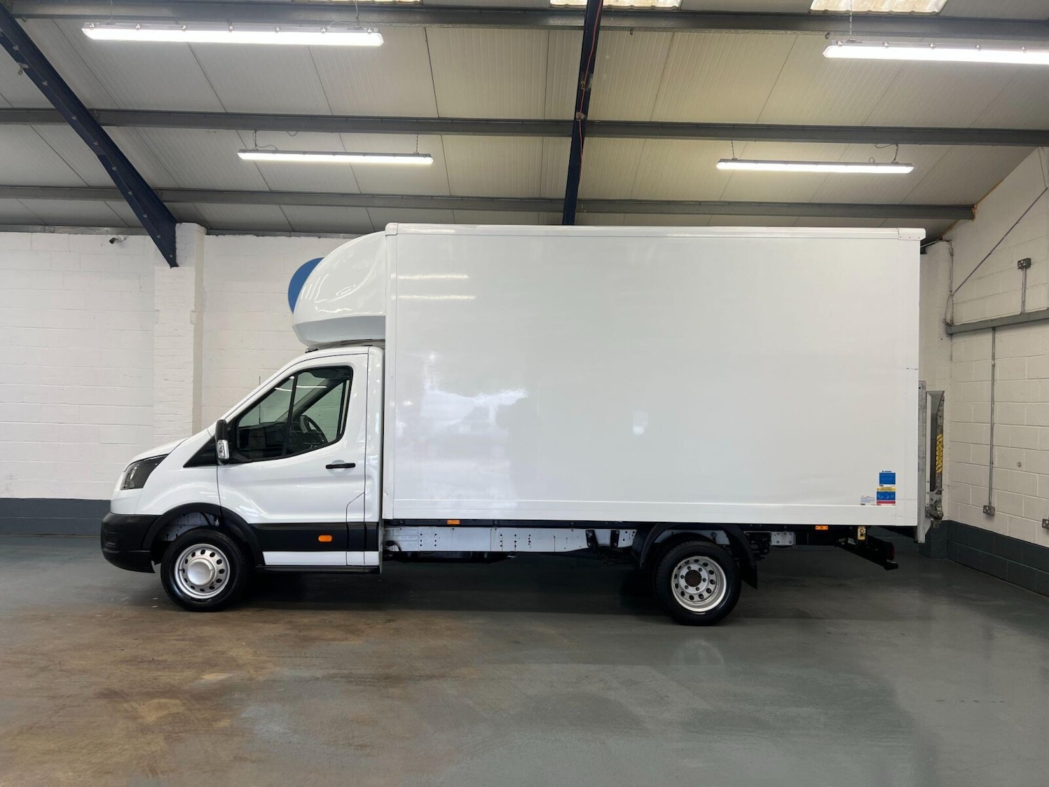 Used Ford Transit 2023 for sale - 76868790: Photo 2