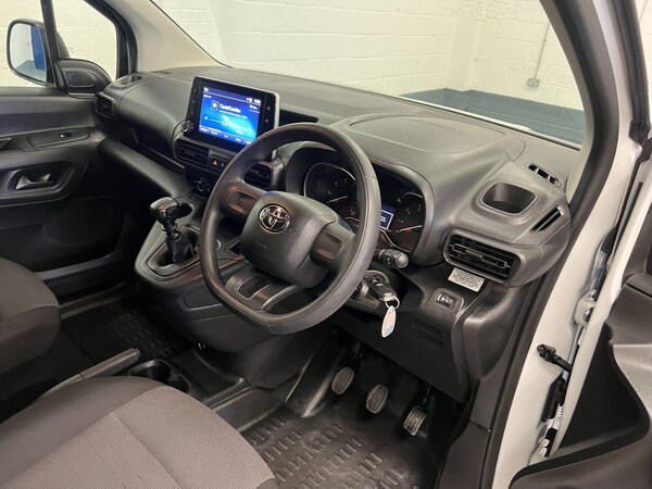 Used Toyota ProAce 2023 for sale - 75652939: Photo 17