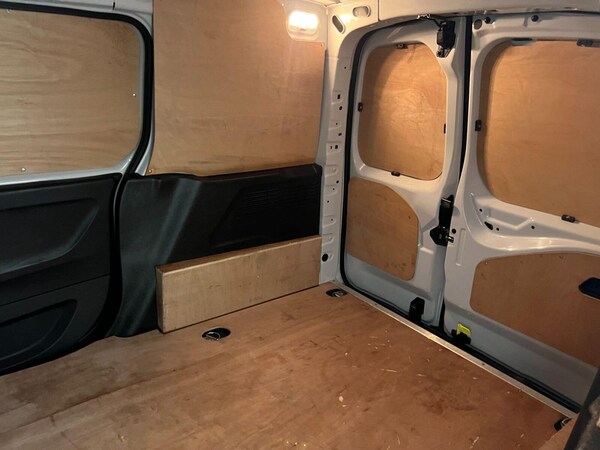 Used Toyota ProAce 2023 for sale - 75652939: Photo 27