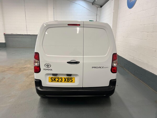 Used Toyota ProAce 2023 for sale - 75652939: Photo 6