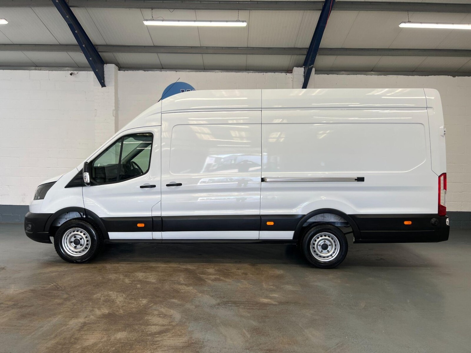 Used Ford Transit 2023 for sale - 76018224: Photo 2