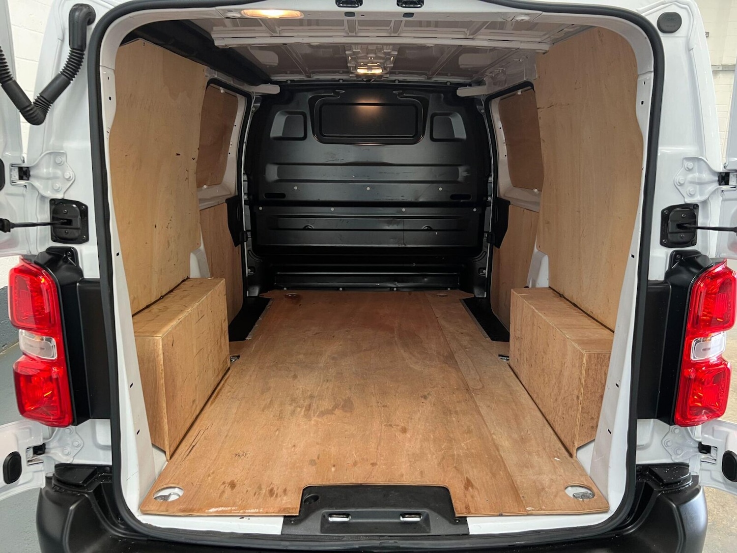 Used Peugeot Expert 2024 for sale - 76178079: Photo 32