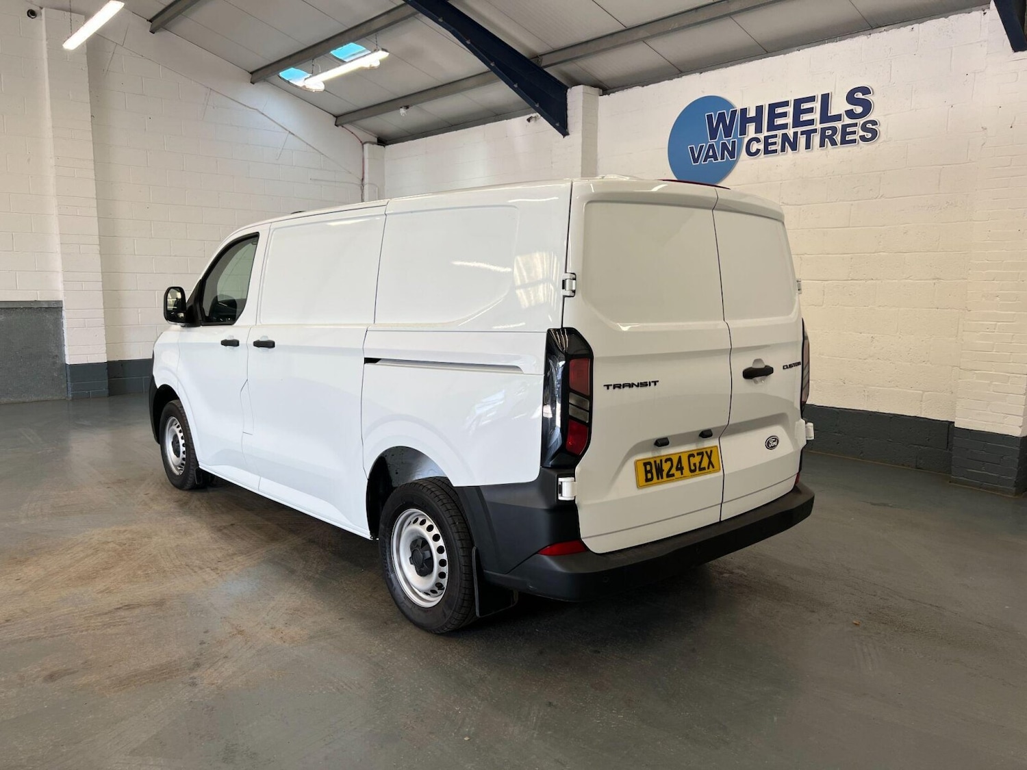 Used Ford Transit Custom 2024 for sale - 76139985: Photo 2