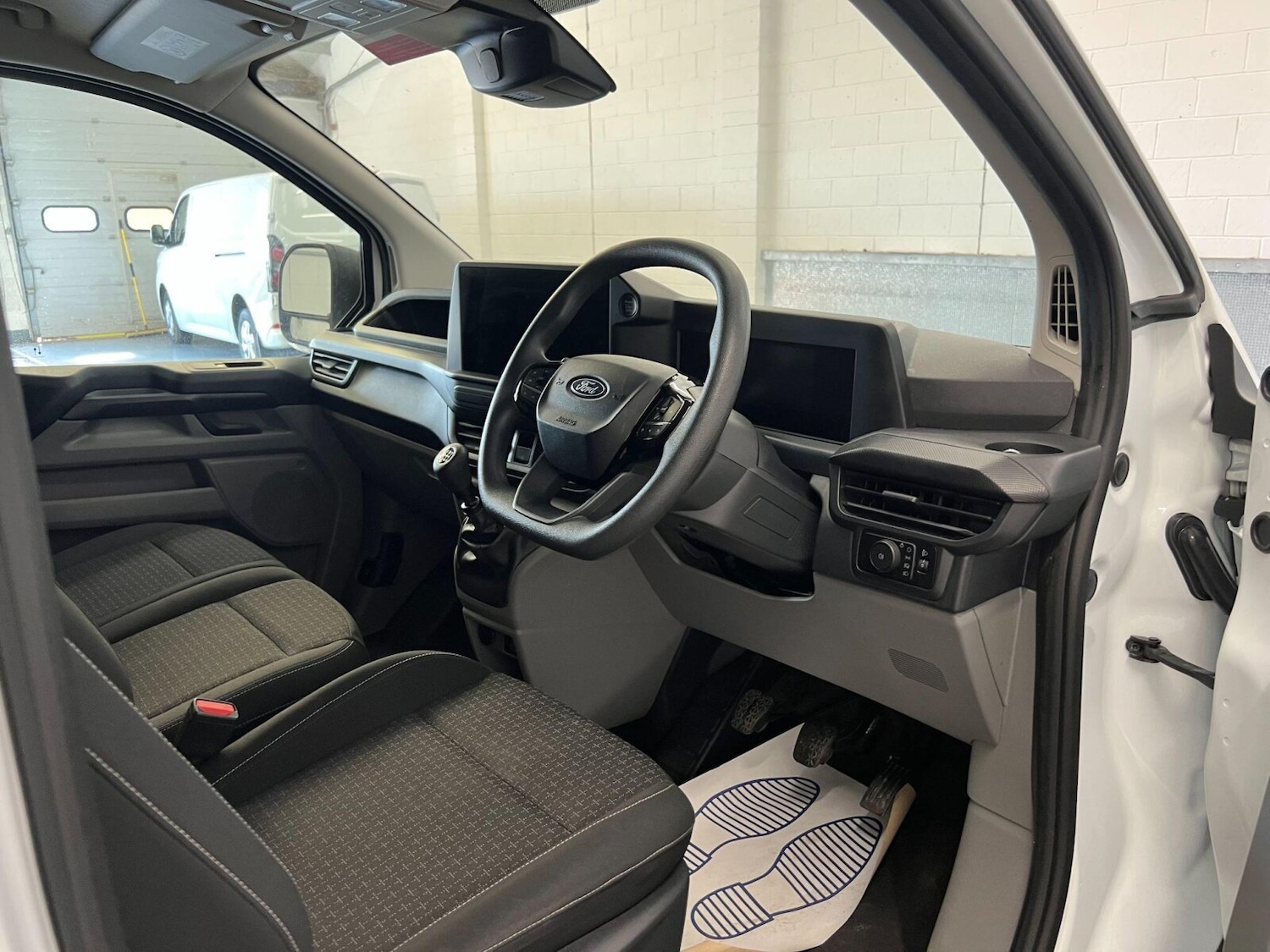 Used Ford Transit Custom 2024 for sale - 76139985: Photo 5